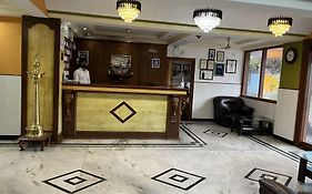 Oyo Hotel Ganga Sagar Near Sri Someshwara Swami Temple